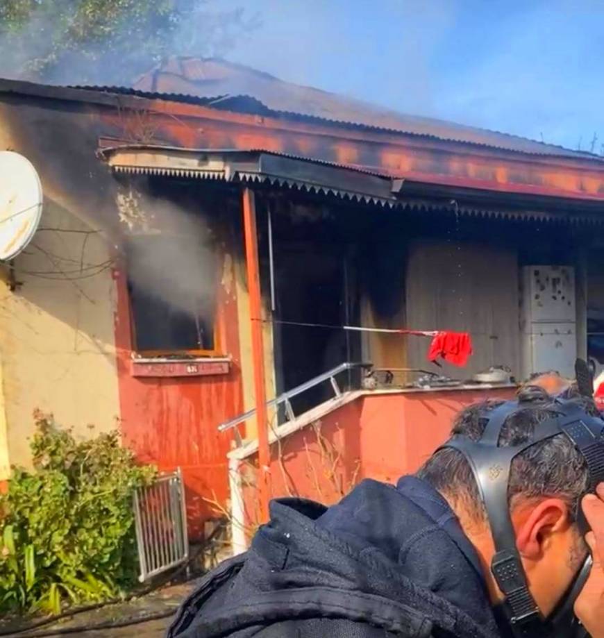 Emekli öğretmen yalnız yaşadığı evinde çıkan yangında öldü