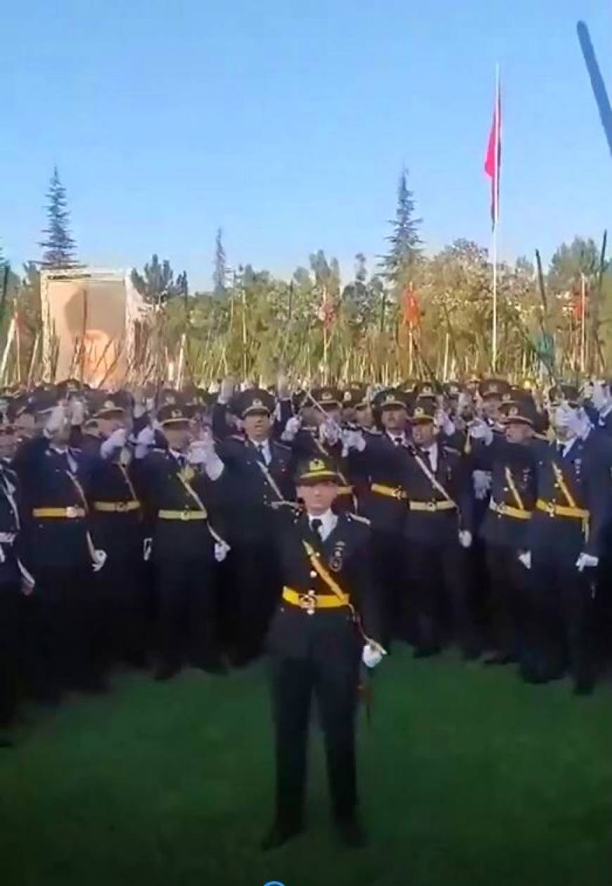 'Kılıçlı yemin' soruşturmasında 5 teğmen ve 3 disiplin amirine ayırma cezası/Fotoğraflar