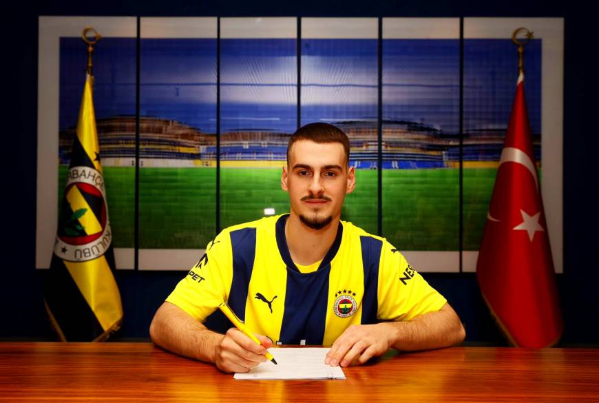 Fenerbahçe, Ognjen Mimovic ile 4,5 yıllık sözleşme imzaladı