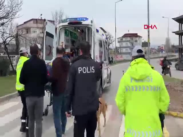 KOCAELİ - İki araç kavşakta çarpıştı; jandarma personeli yaralandı