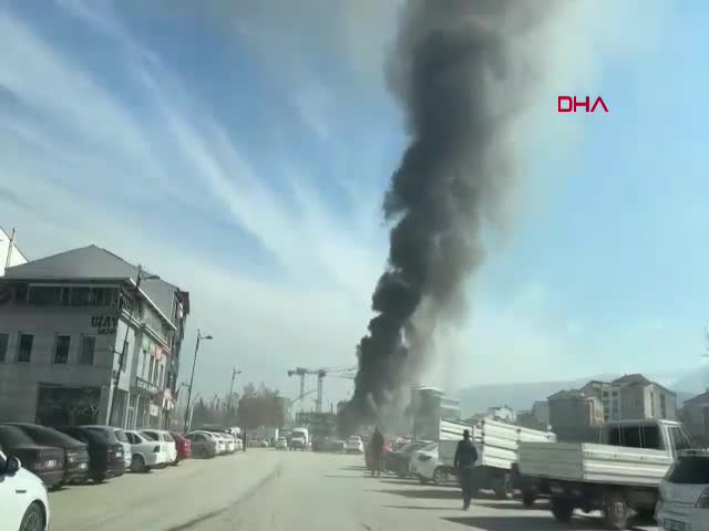 MALATYA'da inşaat işçilerinin kaldığı konteynerlerde yangın