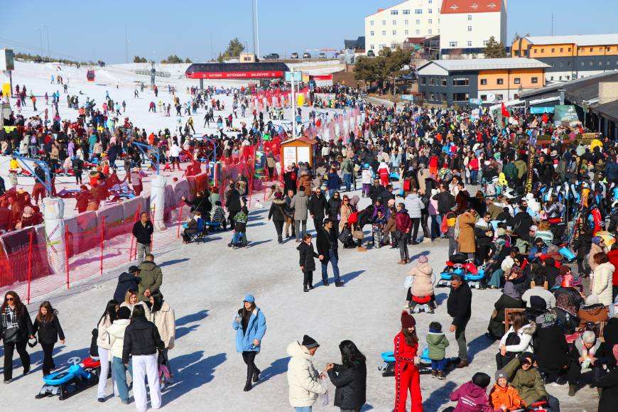 Sömestirin son haftasında Erciyes'te yoğunluk