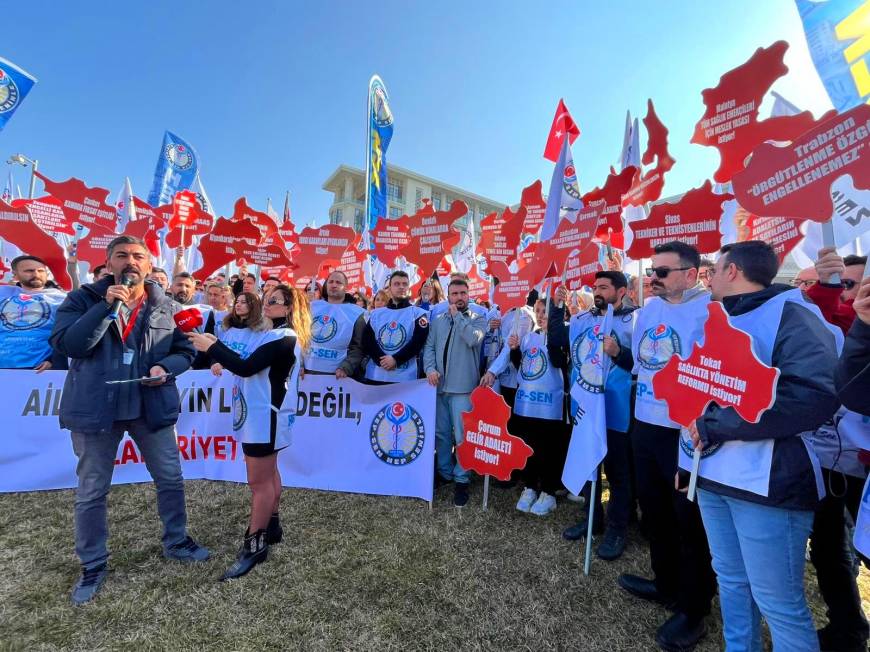 Hep-Sen'den bakanlık ve YÖK binası önünde basın açıklaması