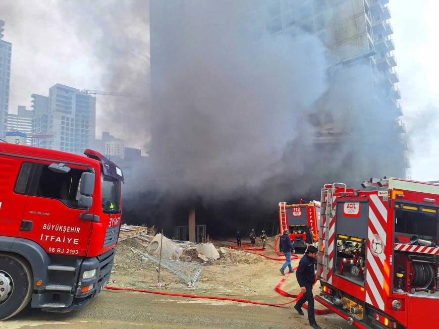 Ankara'da bina inşaatında yangın