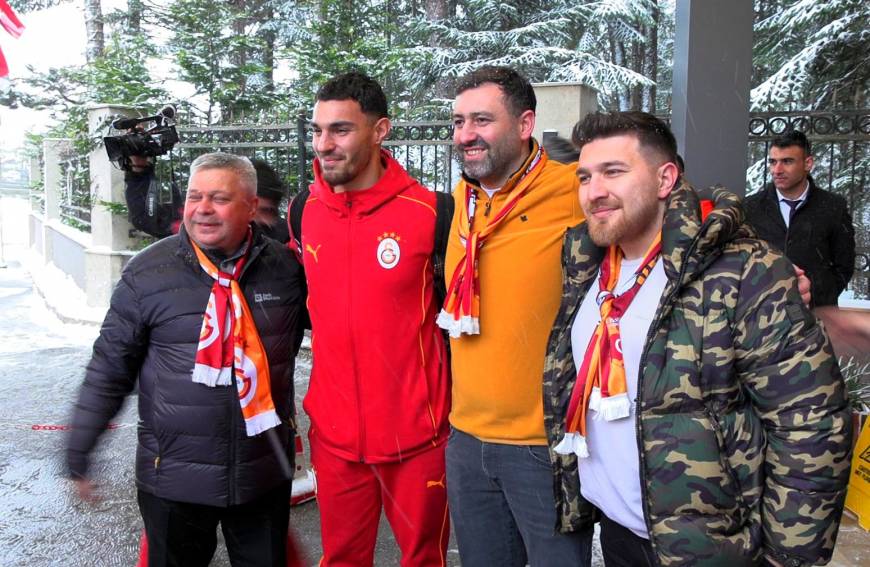 Galatasaray'a Bolu'da çiçekli karşılama