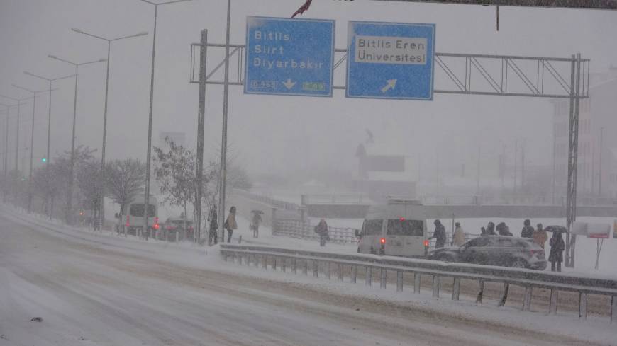 Bitlis’te 111 köy ve mezra yolu ulaşıma kapandı