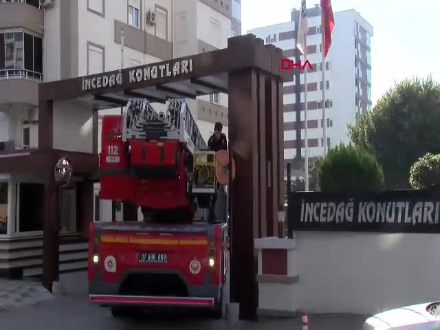 ANTALYA-Torununa pişi yapmak için ocakta unuttuğu yağ yangına neden oldu