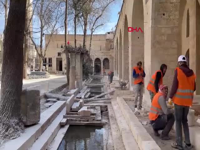 ŞANLIURFA'da depremde hasar gören 11 cami yeniden ibadete açıldı