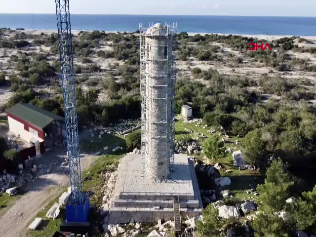 ANTALYA - Tsunamide yıkılan 2 bin yıllık deniz feneri 1-2 aya tamamlanacak